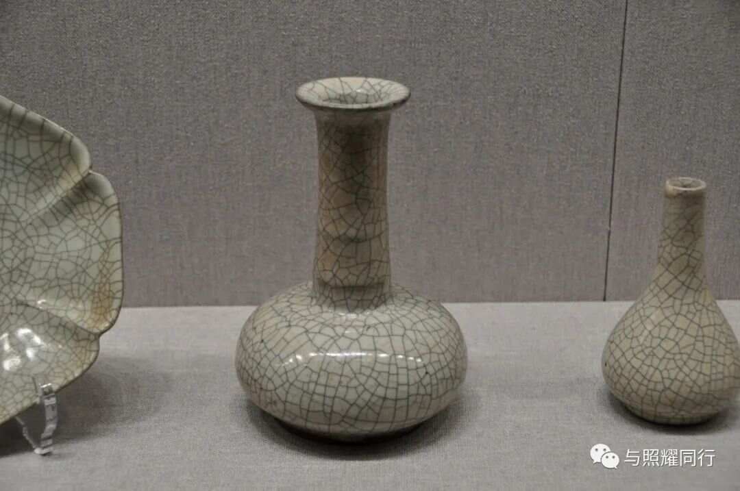 博物馆宋代哥窑瓷器_故宫博物馆宋代哥窑真品图片_